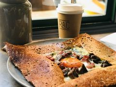 鸡蛋蘑菇熏肉荞麦可丽饼-RAC BAR(安福路店)