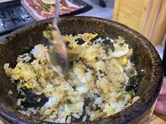 鱼籽海鲜芝士拌饭-小米烤肉·和牛原切-创意韩料(东关店)