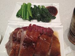 烧肉双拼饭-香港新发烧腊茶餐厅(水围店)