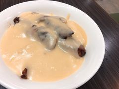 猪颈肉芝士捞公仔面-新记餐厅(香槟大厦店)