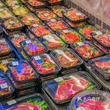 深圳终于有家超市自选齐齐哈尔烤肉，酸菜配烤肉谁能不爱？