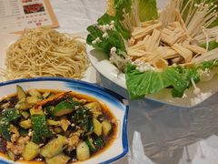 -霄汉牛三鲜湖北砂锅菜(万松园2店)