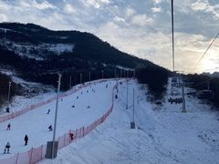 -鳌山滑雪度假区