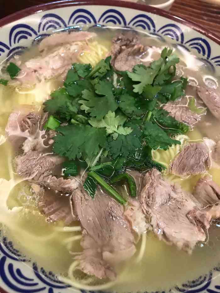 古月斋遵义羊肉粉明发商业广场店