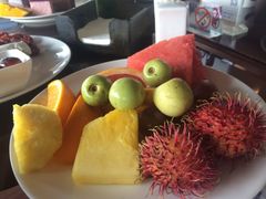 -荣誉国际酒店-云顶旋转餐厅