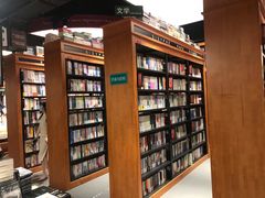 -西西弗书店&矢量咖啡(凯德晶萃广场店)