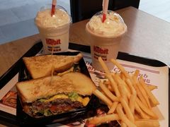 圣塔芭芭拉经典牛肉特堡-The Habit Burger Grill 哈比特汉堡(复兴soho店)