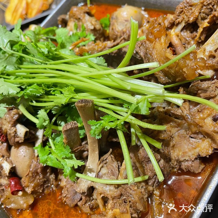 羊蝎子和牛肉锅贴可以封神的一家店!