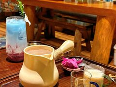 -月亮眼花园餐厅书吧酒吧