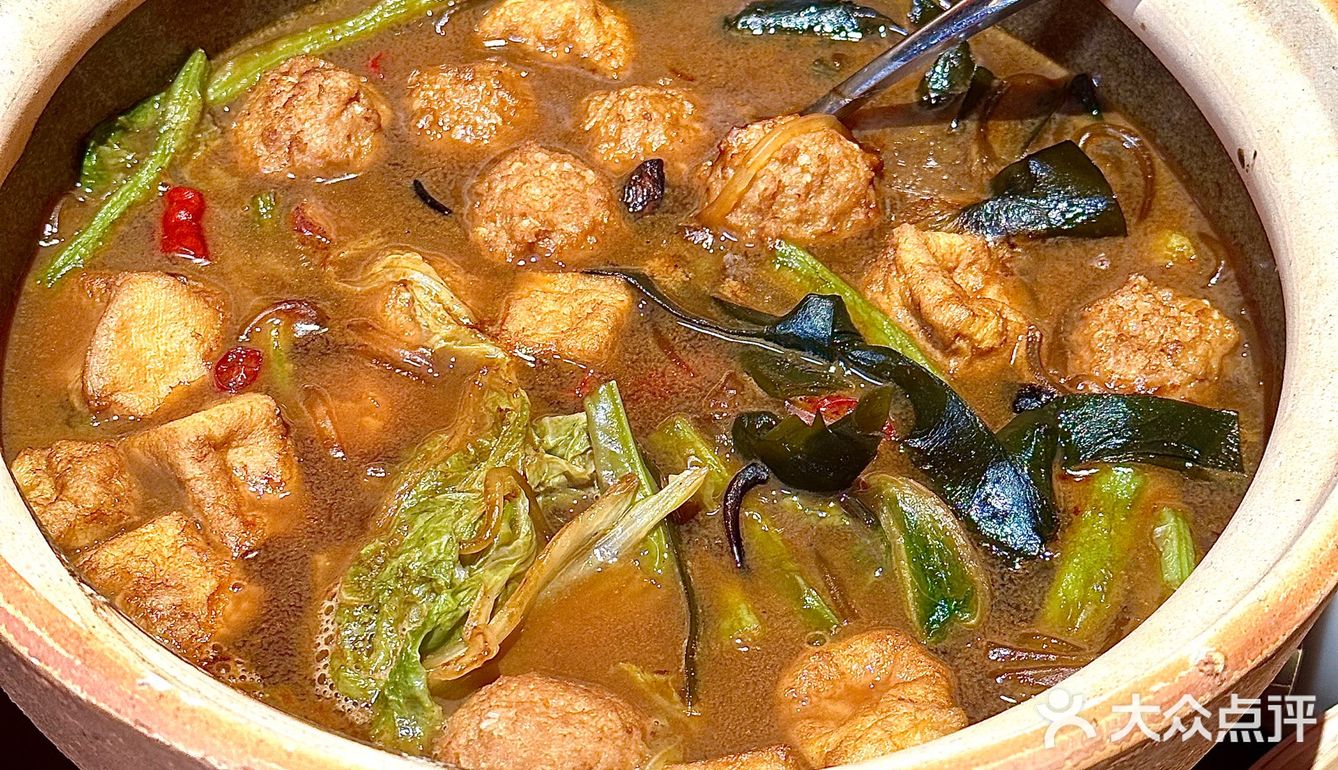 今年年夜饭就来他们家吃烤鸭！好吃不打烊～