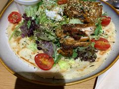 照烧鸡肉配牛油果拉法沙拉-HELLO 27 意面·沙拉·帕尼尼