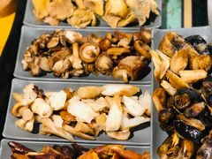 -云朵小院·石锅鱼·野生菌餐厅(蒗放店)