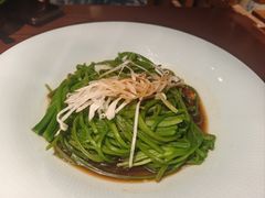 -花菇朵·云山雀 ll 野生菌锅·野果酸汤·精品滇菜(万柳店)