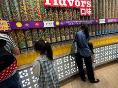 -m豆巧克力世界(上海世茂广场店)