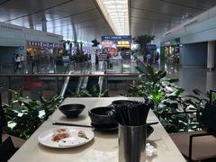-桥香园正宗过桥米线(机场五店)