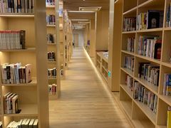 -漕河泾街道图书馆(漕河泾社区文化活动中心店)