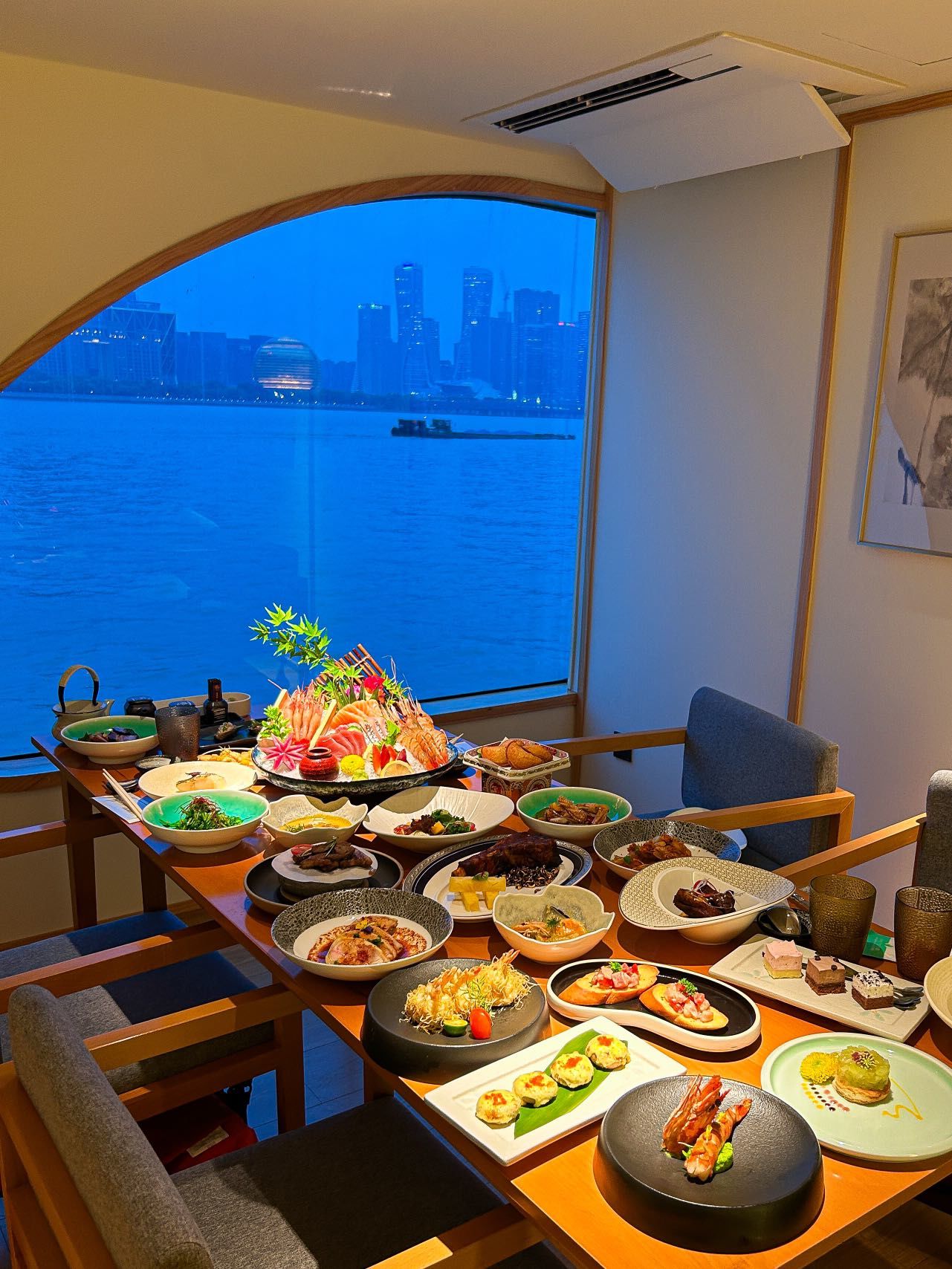 五一来杭,我唯一推荐的游轮餐厅!