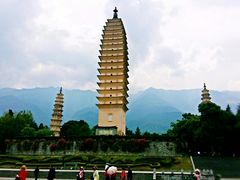-三塔倒影公园