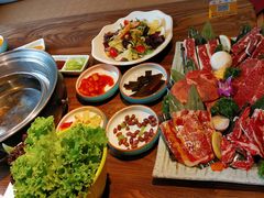 -明洞阿姨·韩式酱蟹烤肉·创意料理(三元桥店)