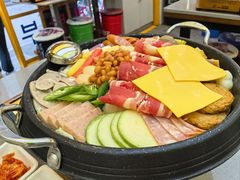 -豚妈妈汤饭·部队锅(南京东路店)