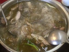 -老石黑山羊毛驴肉火锅(金凯广场店)
