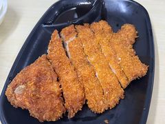 -莱莱小笼·乔艾
