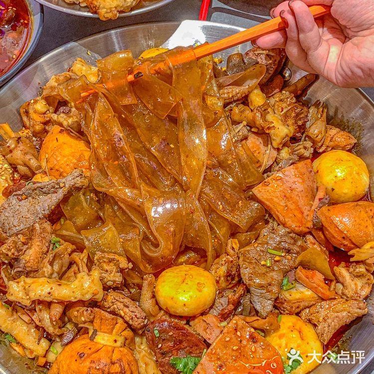 广州这家麻辣烫！吃完只想说一句巴适！