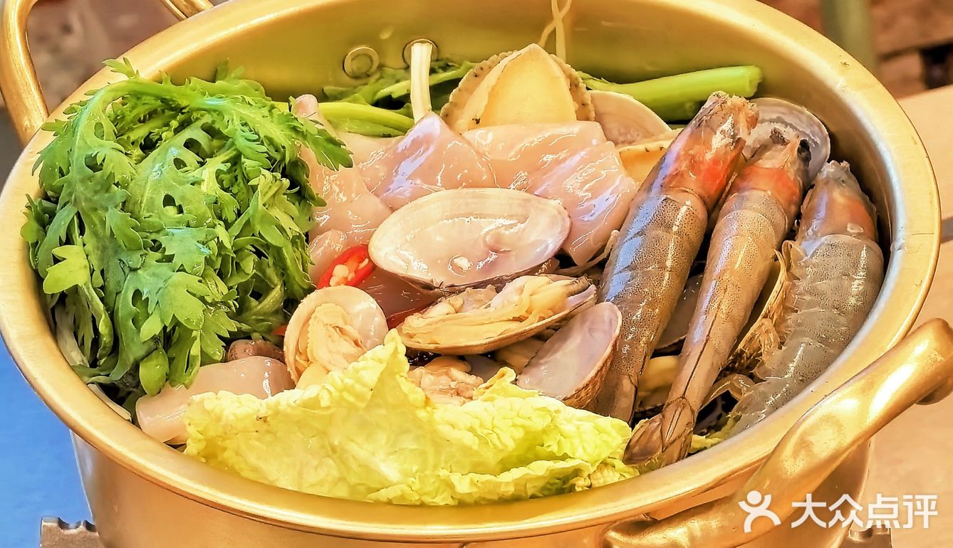 我要大声告诉你们 我又挖到了一家宝藏店，可以吃到啤酒锅