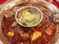 -山城年华老火锅(玉林店)