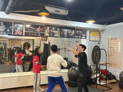 -温鉴良实用咏春拳