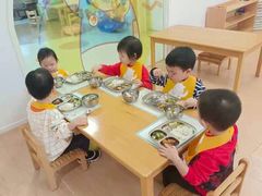 -绿城奇妙园双语日托(华茂悦峰园区)