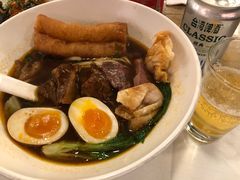 -晶华冠军牛肉面坊