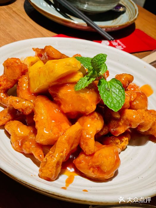 青年公社烤鸭(宝杨宝龙广场店)菠萝咕咾肉图片