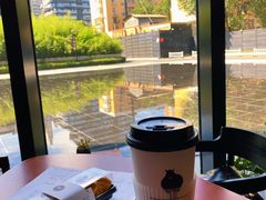 拿铁咖啡latte-BLAQ咖啡(骏豪店)