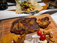 -10號公馆专业果木牛排餐厅