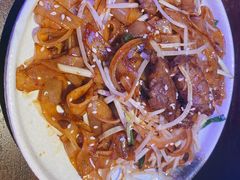 干炒牛河-钳真多钓虾馆·小龙虾海鲜烧烤(九六广场店)