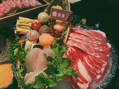 -湊湊火锅·茶憩(新中关购物中心店)