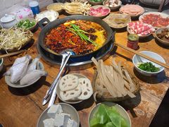-四小区火锅·巷子里的重庆火锅(花照壁店)