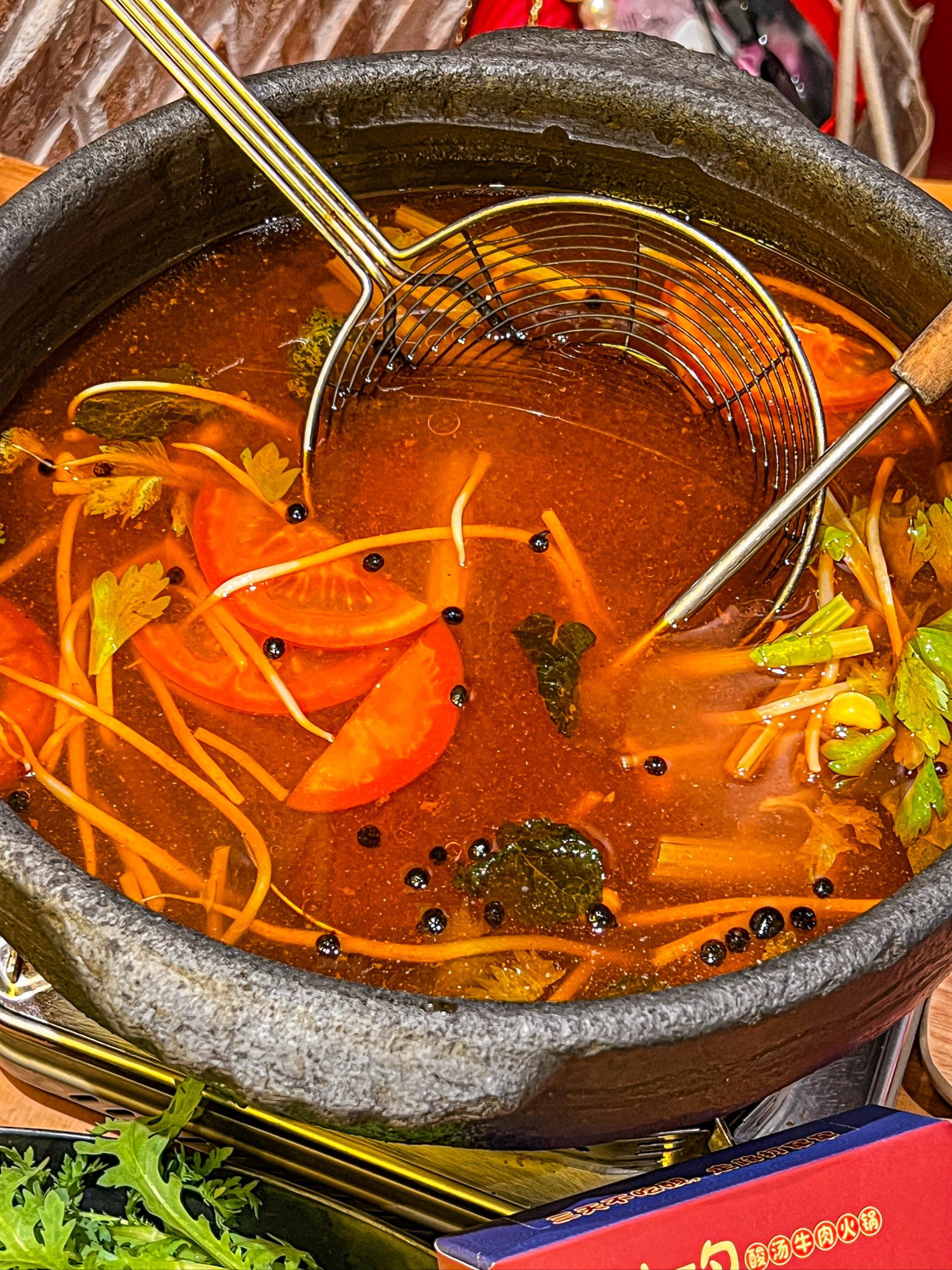 这家凯里红酸汤牛肉火锅,真绝了!
