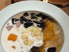 -RUXU入续糖水铺与包(卓悦中心店)