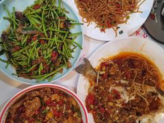 -堂瓦里·33年传统赣菜(第一街区店)