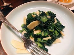 冬笋炒塔菜-杭州西子湖四季酒店·金沙厅