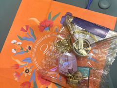 -VENCHI 闻绮(北京国贸商城店)