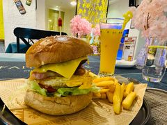-又见马甲M8融合西餐厅(体育中心店)