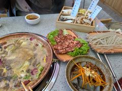 -阿婆情腊排骨火锅(金虹路店)