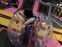-嘿哟动霸CHUA·新潮玩运动娱乐中心·蹦床滑冰团建乐园