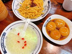 -黑白电视长沙小吃(美林M·LIVE天地东座店)