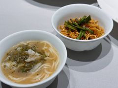 开洋葱油拌面-屋里厢上海菜馆