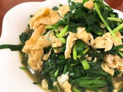 韭菜炒蛋-胡子饮食店