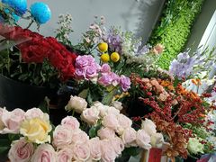 -何兮花店·气球派对鲜花店(马桥银春路万科城店)